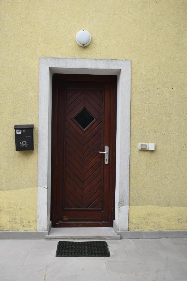 Small House In Vipava Valley المظهر الخارجي الصورة